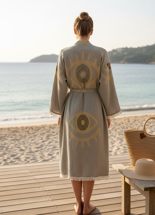Musselin Bademantel Damen | 100% Bio-Baumwolle | Salbei-Grün | Eye-Motiv